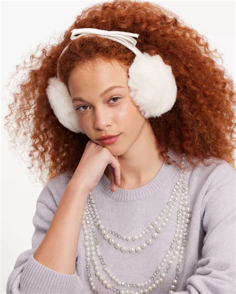 Shoelace Bow Earmuffs .